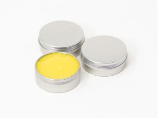 はちみつ専門店で蜜蝋リップ作り体験 リップに入れるはちみつと 香り付けの精油を選んでオリジナルリップクリームを作ろう 花みつばち館 じゃらん遊び体験