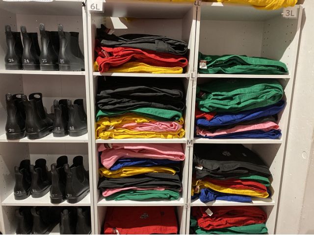 つなぎ、靴などは無料でレンタルいたします。