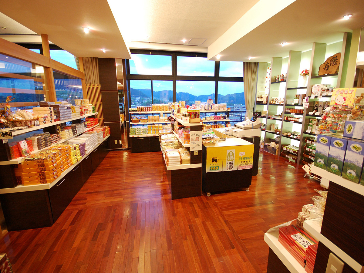 ٓɂ͔XR[i[܂B̂yYɐ񂲗pB