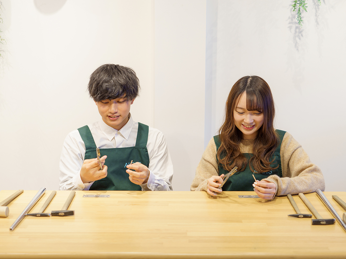 _̒nȂƂ납琧̌X^[gB񂾂Ǝwւɋ߂ÂĂlqy߂܂B