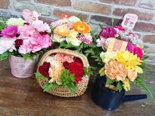 雑貨を使ったアレンジメントをお作り頂けます!