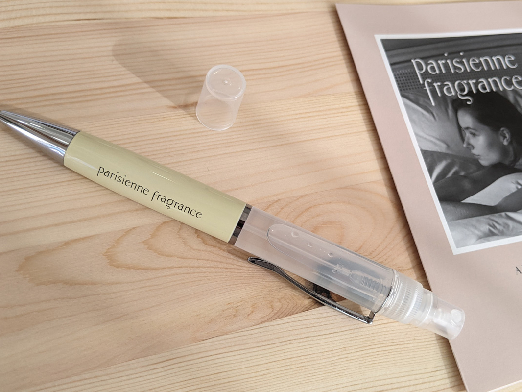 4mlプラスしてフレグランスをつくりボールペンに入れることもできます。(+1.100円)