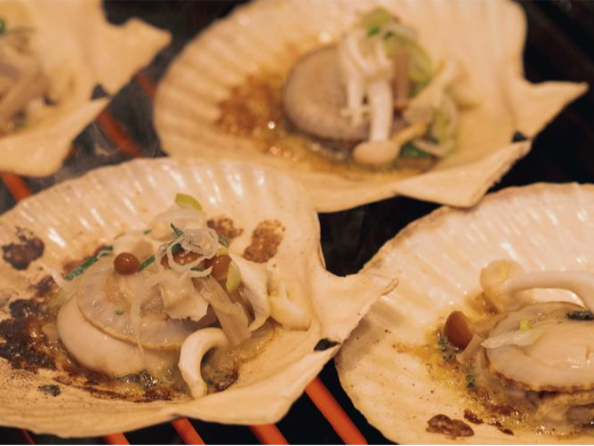 �y�F�[�Ă����z�����L�̊k�Ă� �k�C���Y�̔����L���o�^�[�A�z�^�e�ݖ��ƂƂ��ɍ��΂����Ă��グ�܂��B