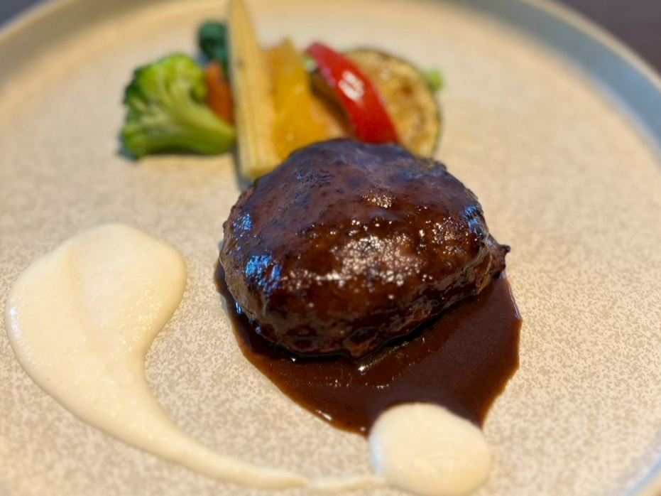 ハンバーグ ポルチーニソース