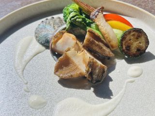 鮑のソテー ノイリーソース