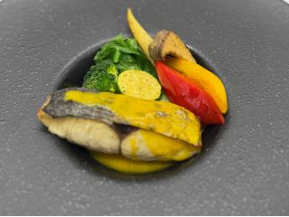 鰆のポワレ 〜サフランクリームソース〜