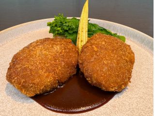 洋食屋さんのメンチカツ 〜ドミグラスソース〜