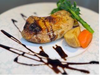 骨付き鶏もも肉のコンフィ 〜バルサミコソース〜