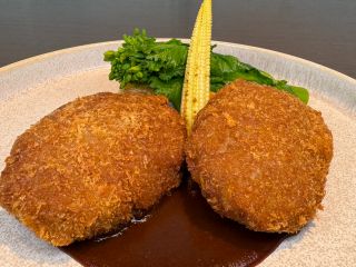 洋食屋さんのメンチカツ 〜ドミグラスソース〜