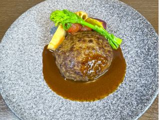 粗挽き牛肉100%ハンバーグ 〜BBQソース〜