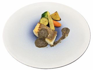 鯛のポワレ 〜タプナードソース〜