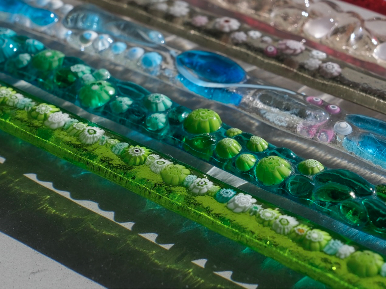 �̂����K���X�Ɖ��̃x�[�X�̃K���X���n�������Z�����āA��̉����܂�