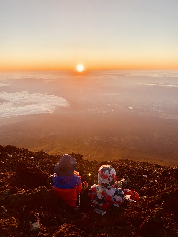 �������̏u�ԂƎR����