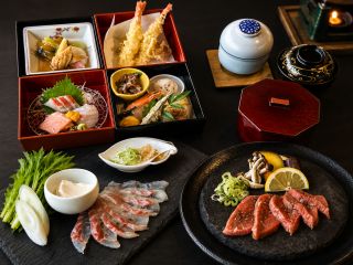 和食ならではの季節感あふれる市松模様の箱物形式♪※主菜は2通りからお選びいただきます。