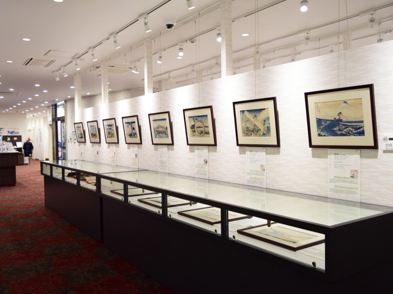 多数の浮世絵版画を展示しています。