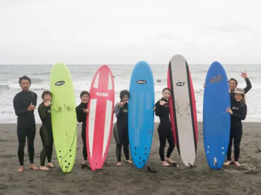 お好きな海岸でサーフィンをお楽しみください!