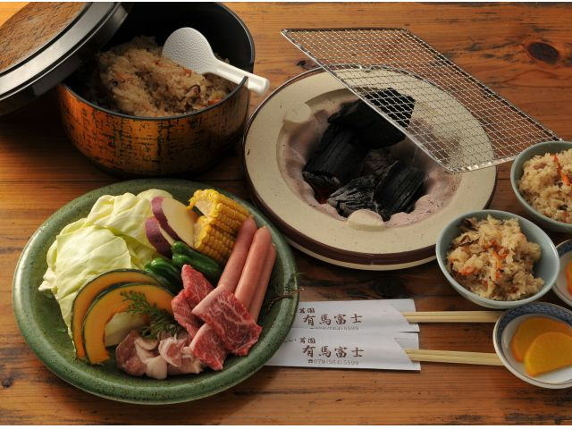 ���q�l�o�[�x�L���[�R�[�X