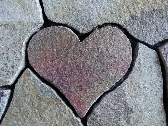 おはらい町に通じる地下通路には、隠れハートがあります! 一緒に探しに行きましょう!