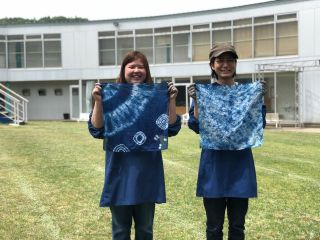 いろんな模様が出来るハンカチの藍染