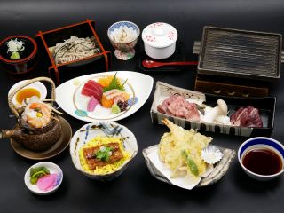 【季節の旅ごこち御膳】旬をお楽しみいただける御膳となっております。