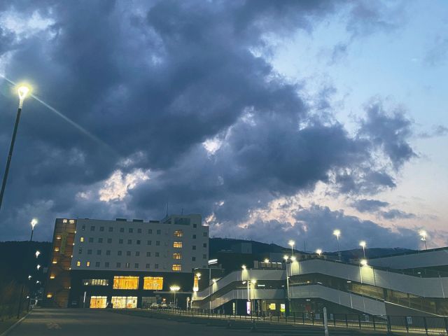 北斗市営立体駐車場は2時間まで無料、すこし離れた場所に無料平面駐車場がございます