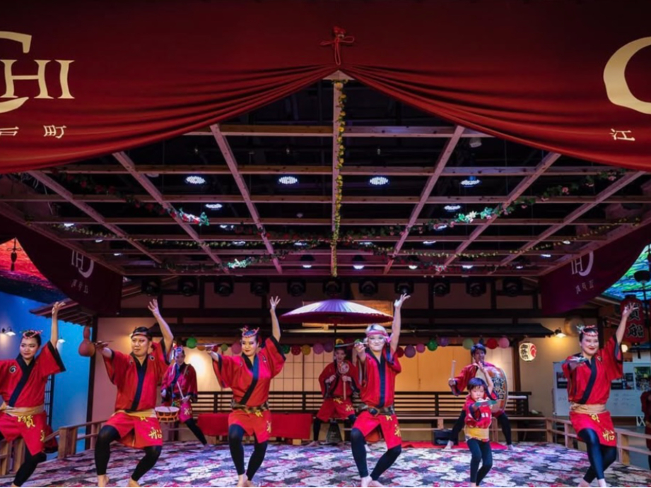 【週末イベント】土日祝にはステージにて様々なエンターテイメントショーを開催しております♪