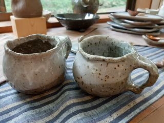 (出来上がり例)こんな感じのコーヒーカップが焼きあがります