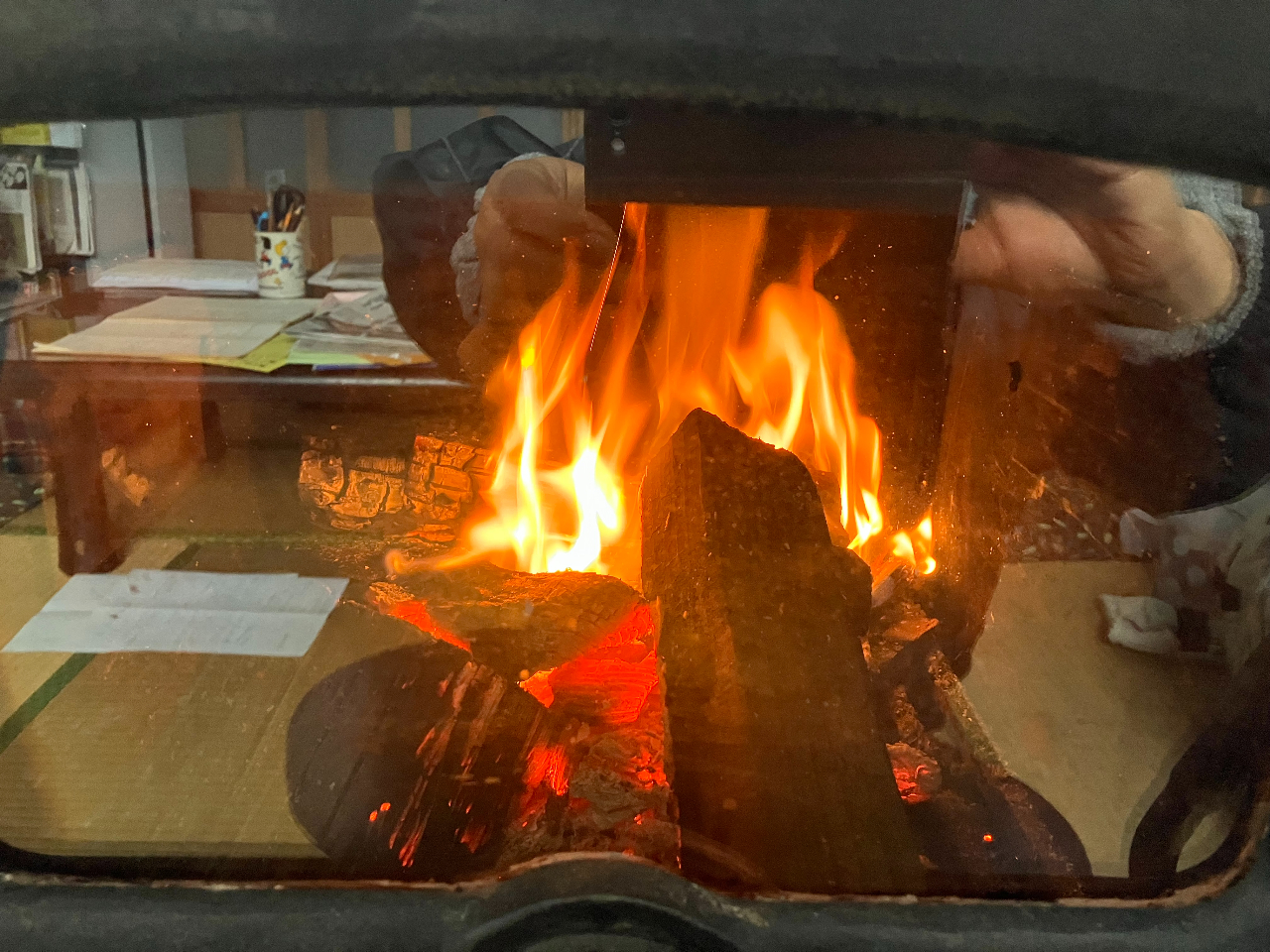 􂪂ЂĂ镔ɐdXg[u܂BJႪ~ĂꍇAĂ͉ŏĂ܂傤B