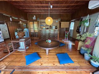 沖縄の綺麗な夕陽と、幻想的な夜の海の景色を両方とも味わえる欲張りツアー。しかもツアーはもちろん古民家施設は一棟貸切でご利用可能です。