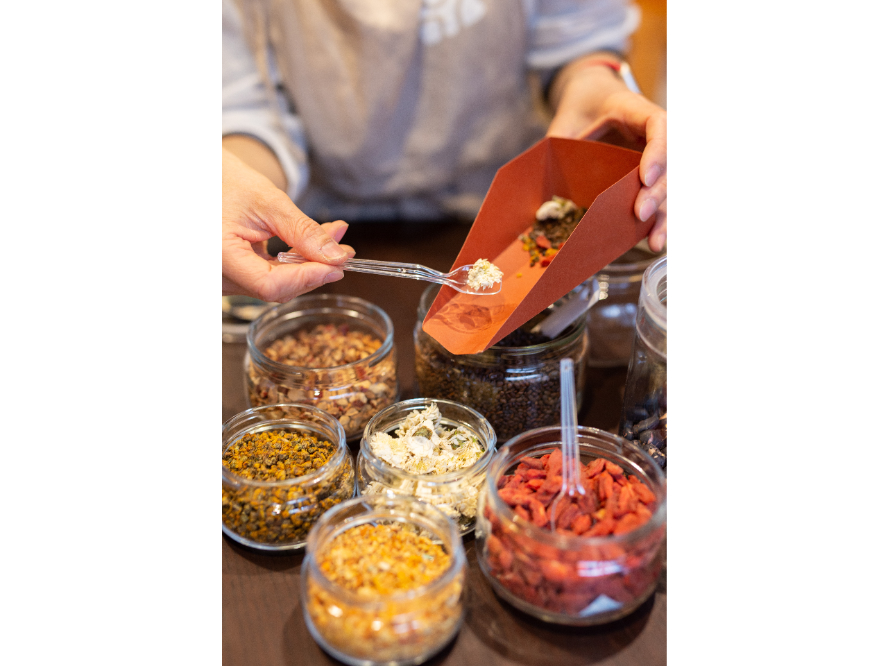 【ふくのね】身体をととのえ福井を味わう。ブレンド茶づくり体験と氣比神宮さんぽ。