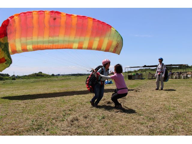 まずは翼作りから!!スタッフもサポートいたします!!