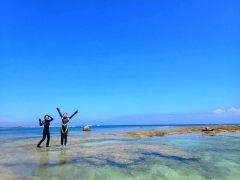 あるのは青い海と、波の音だけ。ここは自分に還る特別な場所。
