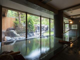 大浴場1階「月地の湯」メイン浴槽 (男性)