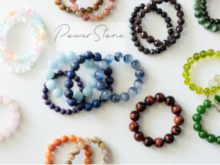 守護石や誕生石、星座石など、お好きな石を組み合わせて。自分だけのスペシャルなオリジナルの開運ブレスレットが作れます。