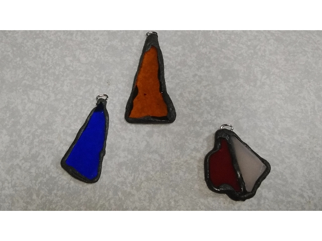 色々な色と形をえらんでの制作例。