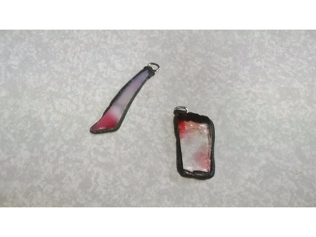 こちらは端に赤いグラデーション !(いつでもこの色合いが有るとは限りません)