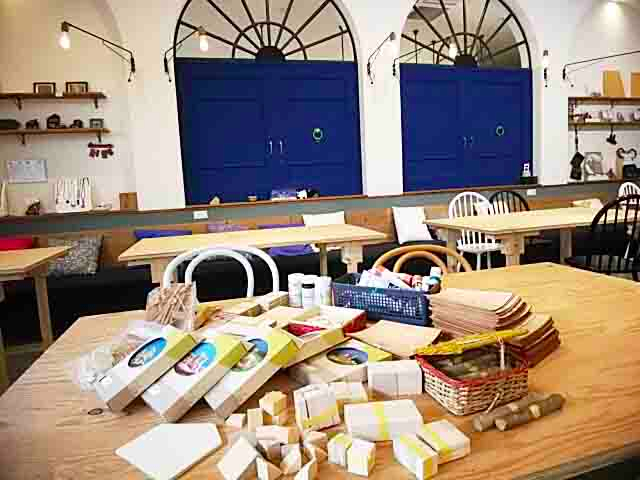 �R�[�X���Ɨp�ӂ̑f�ނ���I��Ő���J�n��