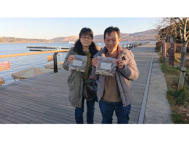 釣ったワカサギは近くのレストランにて無料で から揚げ にしてもらえますよ! 新鮮でとてもおいしいく、おすすめです(^^♪
