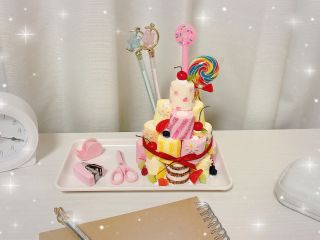 鉛筆なら8本ほど入ります。