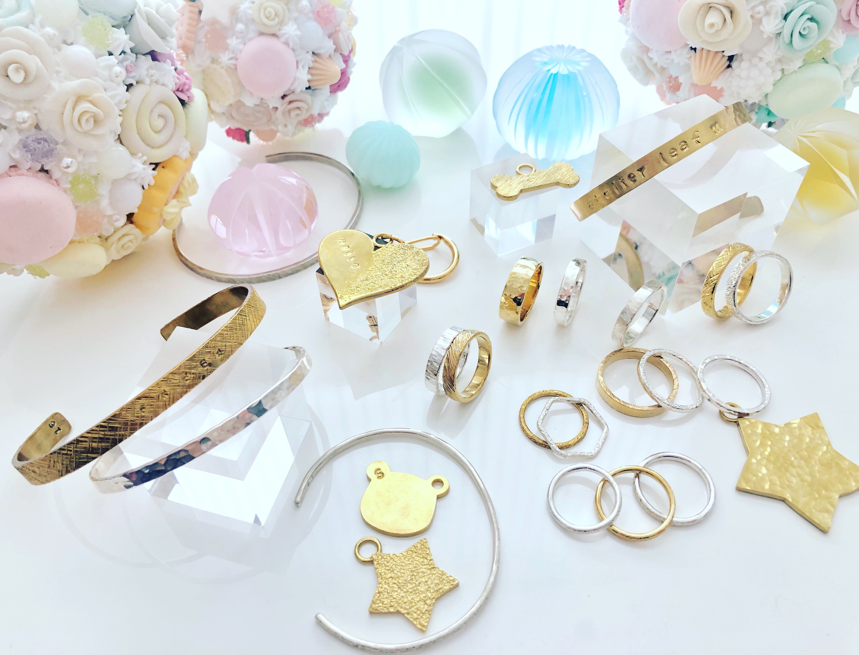 MC̈ɓR̊Č鍂ɂAgGŃANZT[o܂B