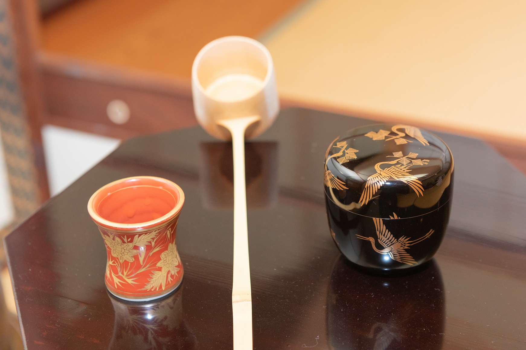お茶会体験】 数寄屋造り風のお茶室で本格的お茶会を味わえます！~女性