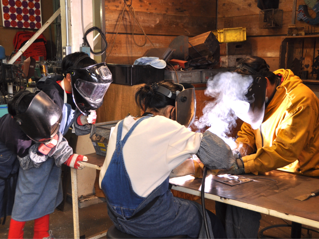 ƑŌōƂāA̍i邱Ƃł܂B