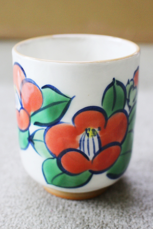 湯呑みの完成♪ほかの形もお選びいただけます(形により、値段は違います)