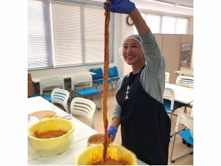 こんなに長い大根、さわった事がない!職人の心と技を体験できます。