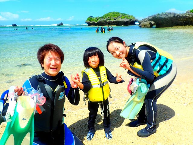 3歳まで無料 1歳から70歳まで参加可 ビーチシュノーケル 写真撮影 エサやり無料 ファミリーにおすすめプラン Divingshop Ryo じゃらん遊び体験 3歳まで無料 1歳から70歳まで参加可 ビーチシュノーケル 写真撮影 エサやり無料 ファミリーにおすすめプラン Divingshop Ryo じゃらん遊び体験