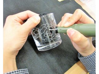 透明なキャンバスに自分の好きな絵を ガラスの絵付彫り体験 四季の里 じゃらん遊び体験 透明なキャンバスに自分の好きな絵を ガラスの絵付彫り体験 四季の里 じゃらん遊び体験