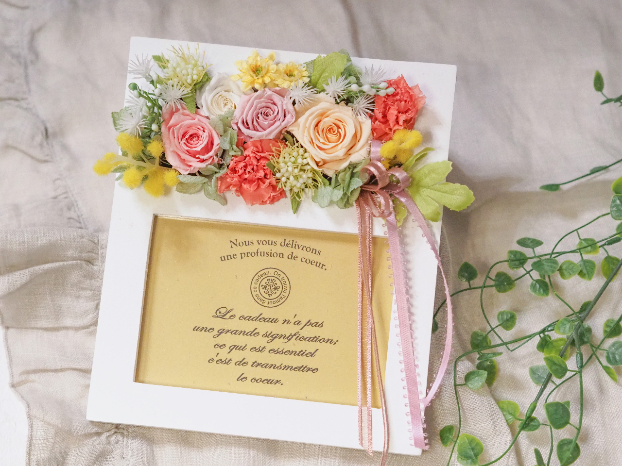 フラワーフォトフレーム 造花 L判 白 ピンク 黄色 海外 白 ピンク 黄色 フラワーフォトフレーム 造花 L判 白 ピンク 黄色 海外 白 ピンク 黄色