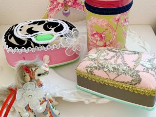 大人気! ウェットティッシュケースで特許取得済み本家、カフェミナージュだけ!!