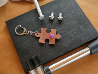 牛革レザーを型抜きして、デコレーション♪あなただけのチャームを作ろう♪