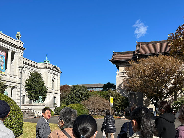 ق̐EʂɊٓēĂv~Aȑ̌ł܂B